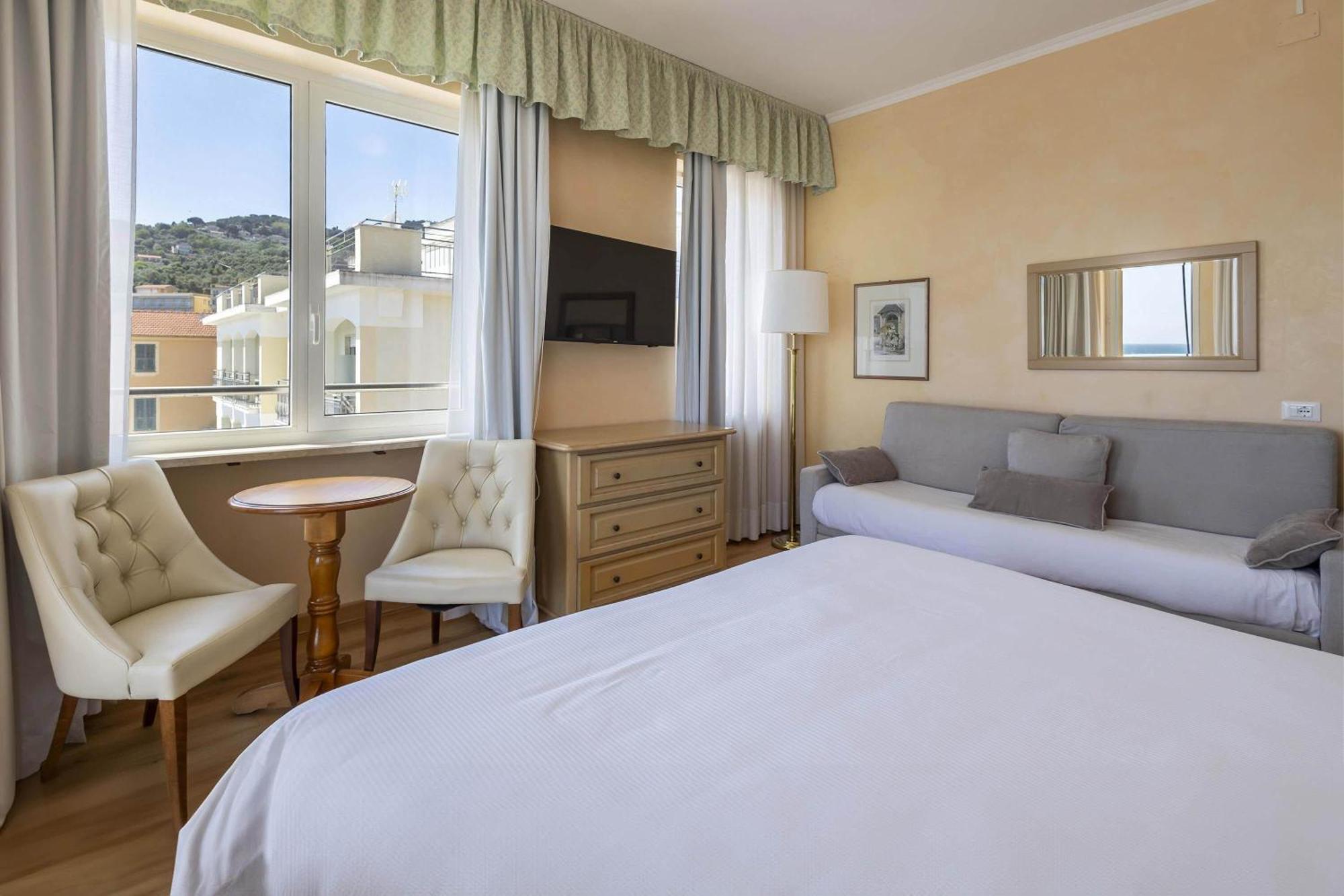 Triple Room Sea View