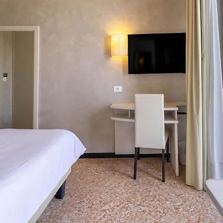 B&B HOTEL Diano Marina Palace-3