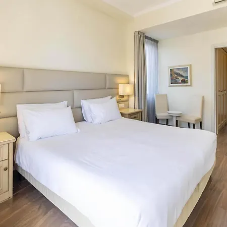 B&B HOTEL Diano Marina Palace-2